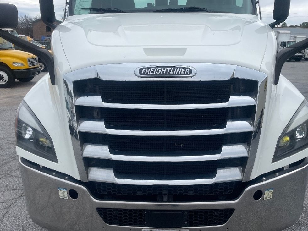 Day Cab Tractor-Heavy Duty Tractors-Freightliner-2022-T11642ST-Forest Park-GA-721,047\n\t\tmiles-$ 30,500 - Image 20