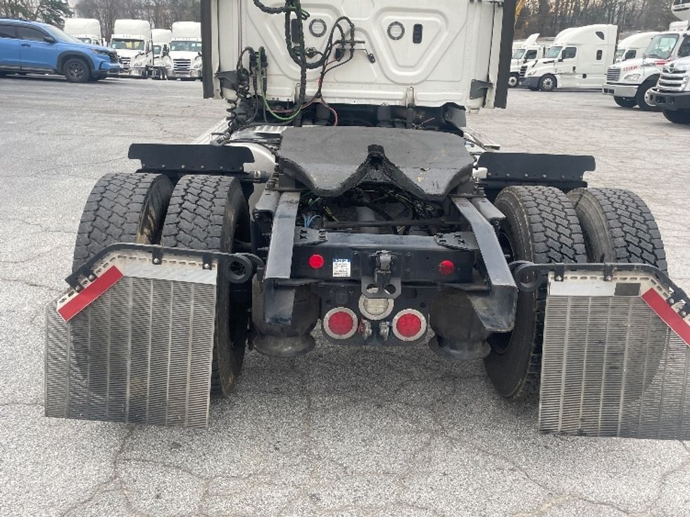 Day Cab Tractor-Heavy Duty Tractors-Freightliner-2022-T11642ST-Forest Park-GA-721,047\n\t\tmiles-$ 30,500 - Image 6