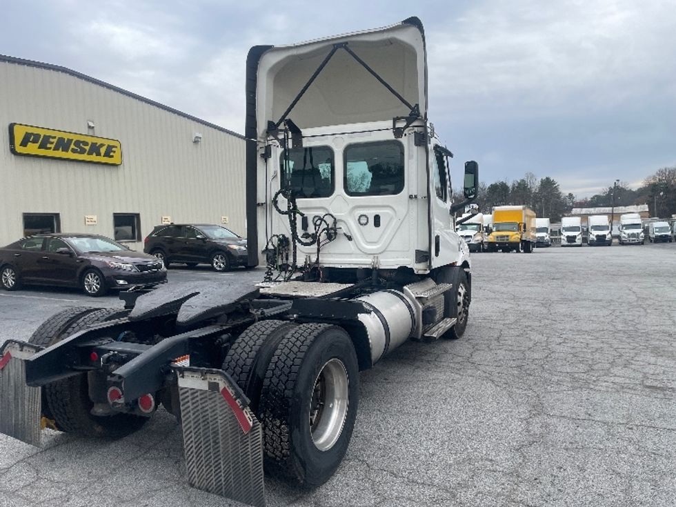 Day Cab Tractor-Heavy Duty Tractors-Freightliner-2022-T11642ST-Forest Park-GA-721,047\n\t\tmiles-$ 30,500 - Image 7