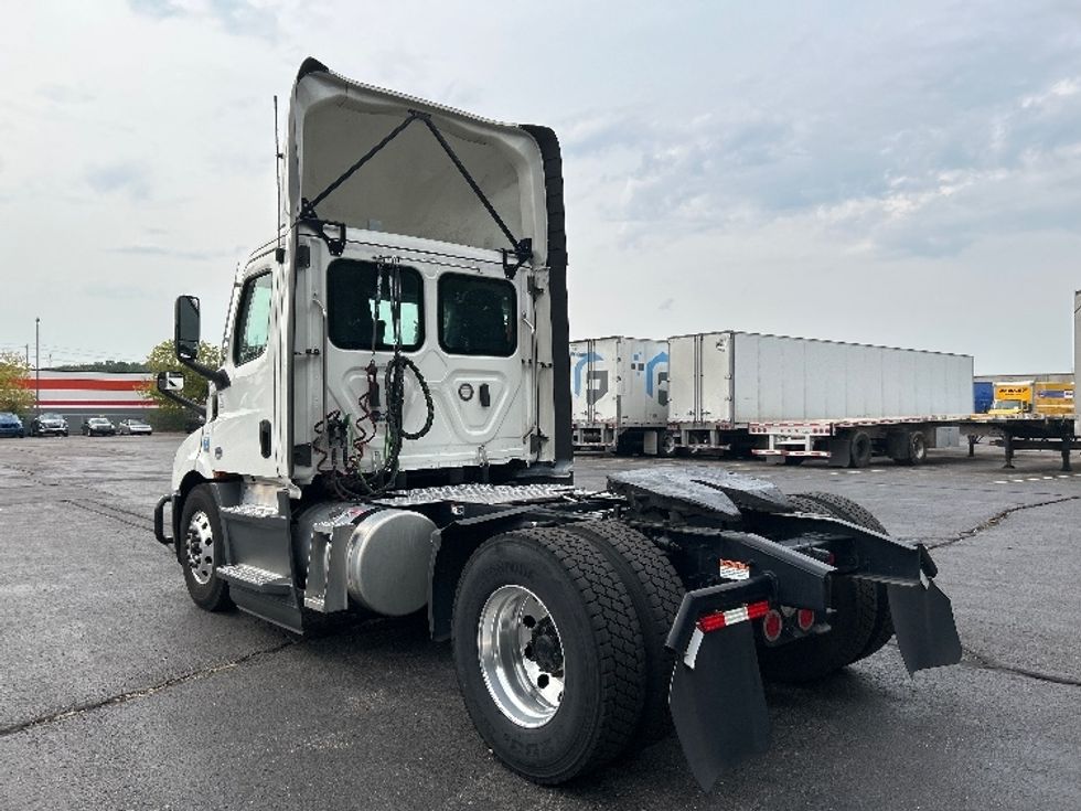 Day Cab Tractor-Heavy Duty Tractors-Freightliner-2022-T11642ST-Memphis-TN-509,950\n\t\tmiles-$ 50,500 - Image 5