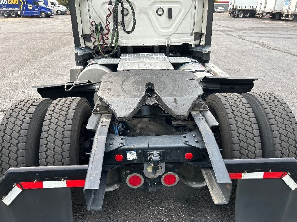 Day Cab Tractor-Heavy Duty Tractors-Freightliner-2022-T11642ST-Memphis-TN-509,950\n\t\tmiles-$ 50,500 - Image 6