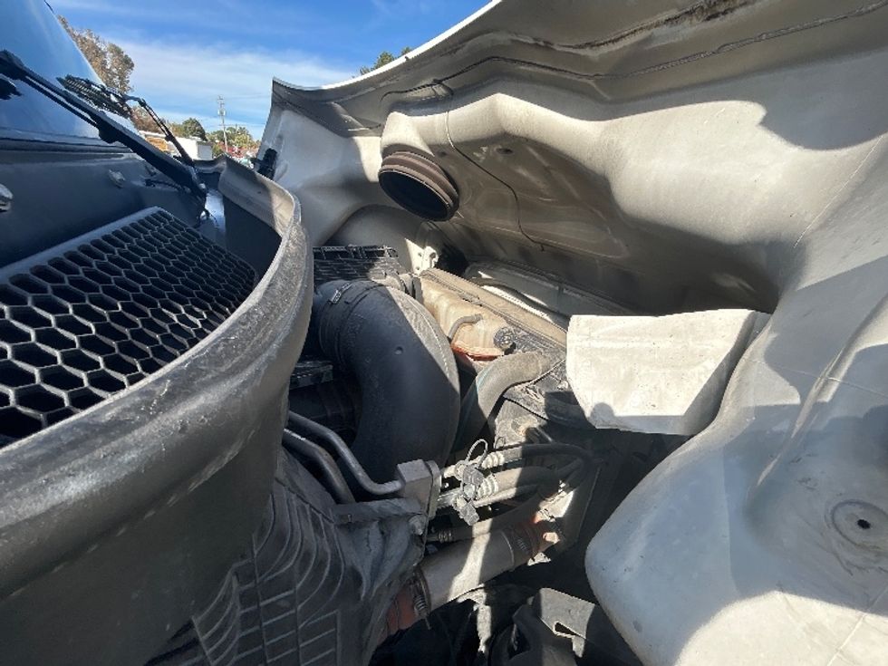 Day Cab Tractor-Heavy Duty Tractors-Freightliner-2022-T11642ST-Norcross-GA-544,471\n\t\tmiles-$ 44,750 - Image 15