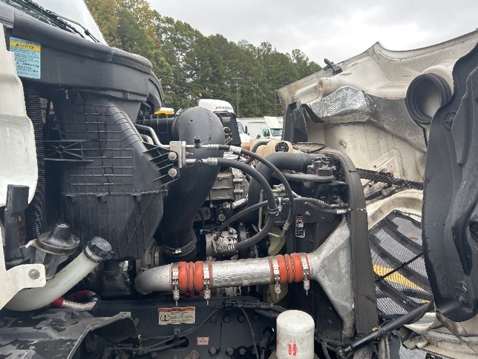 Day Cab Tractor-Heavy Duty Tractors-Freightliner-2022-T11642ST-Norcross-GA-571,831\n\t\tmiles-$ 42,500 - Image 15