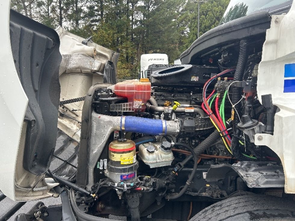 Day Cab Tractor-Heavy Duty Tractors-Freightliner-2022-T11642ST-Norcross-GA-571,831\n\t\tmiles-$ 42,500 - Image 16