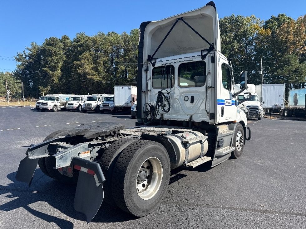 Day Cab Tractor-Heavy Duty Tractors-Freightliner-2022-T11642ST-Norcross-GA-685,951\n\t\tmiles-$ 33,000 - Image 7