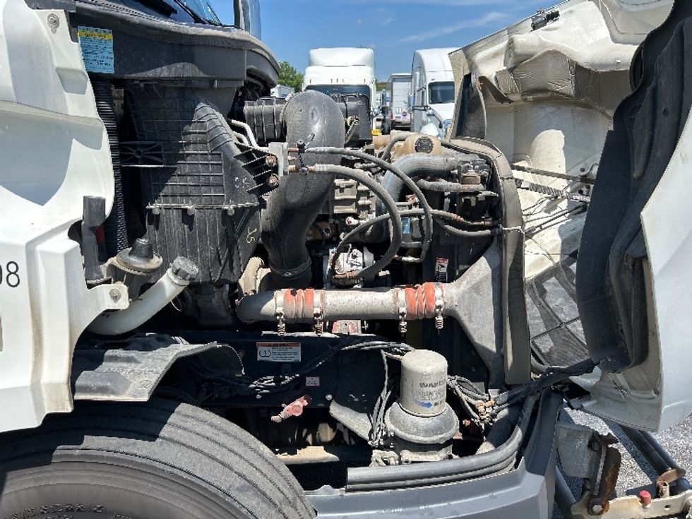 Day Cab Tractor-Heavy Duty Tractors-Freightliner-2022-T11664ST-Akron-OH-505,139\n\t\tmiles-$ 46,000 - Image 15