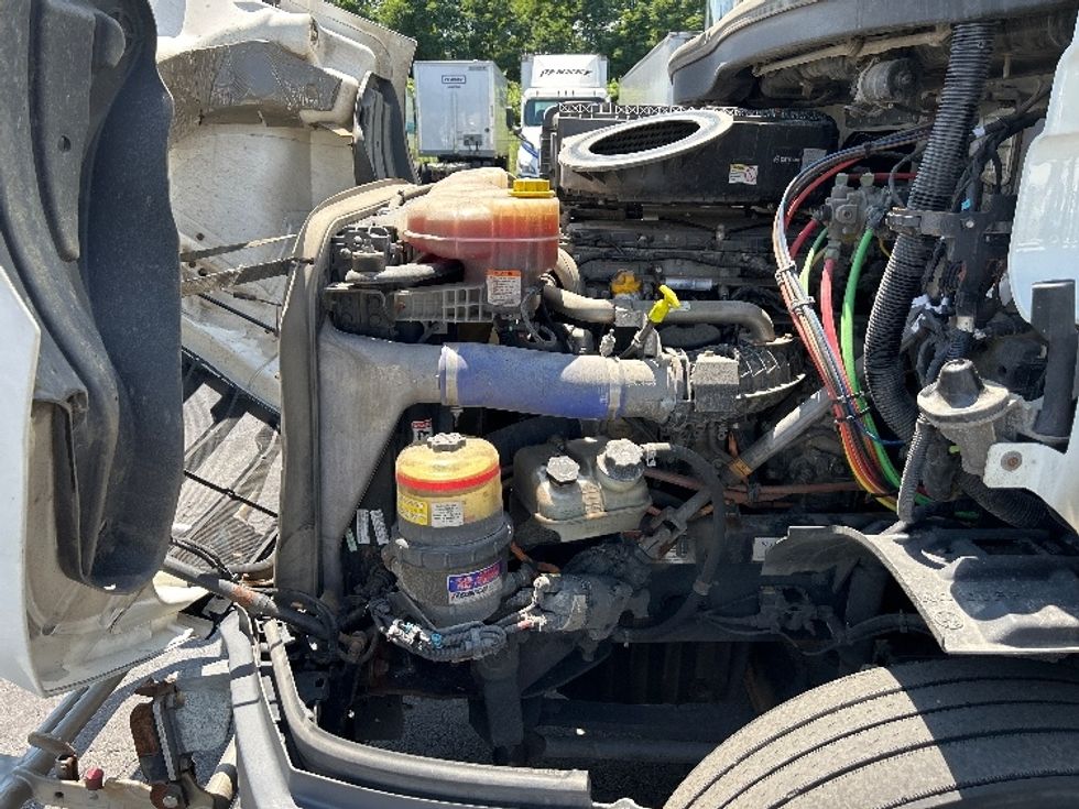 Day Cab Tractor-Heavy Duty Tractors-Freightliner-2022-T11664ST-Akron-OH-505,139\n\t\tmiles-$ 46,000 - Image 16