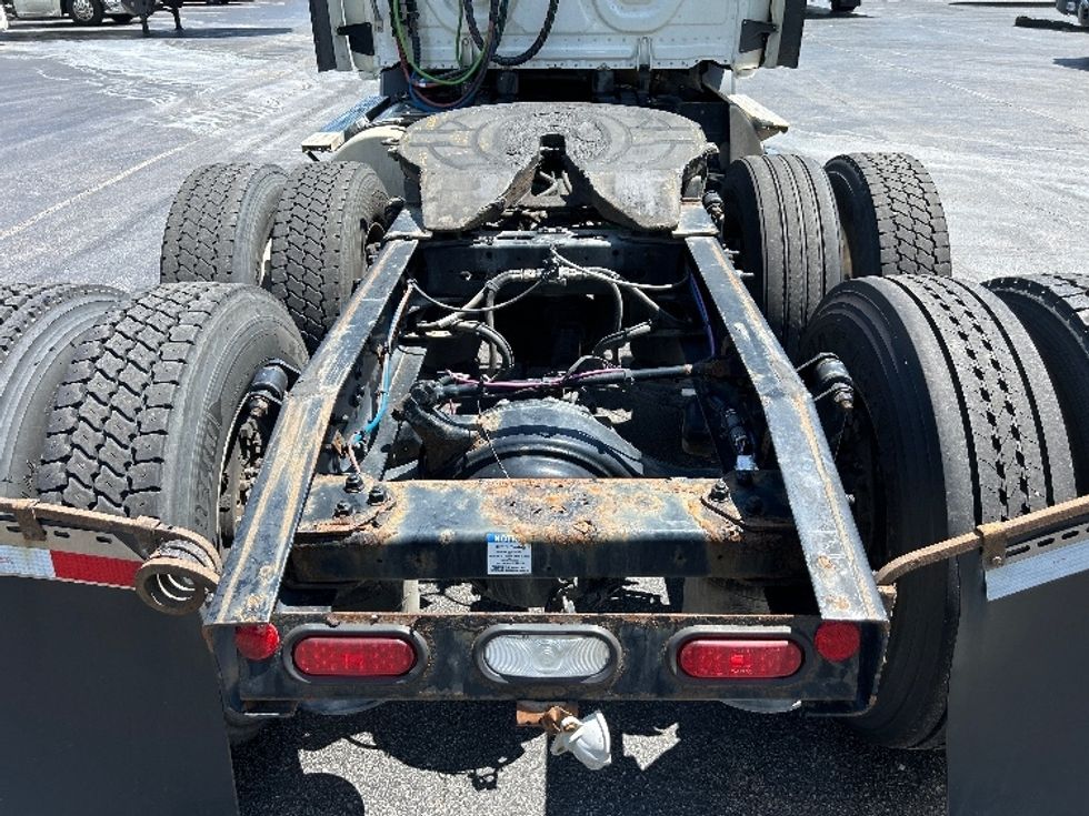 Day Cab Tractor-Heavy Duty Tractors-Freightliner-2022-T11664ST-Akron-OH-505,139\n\t\tmiles-$ 46,000 - Image 6