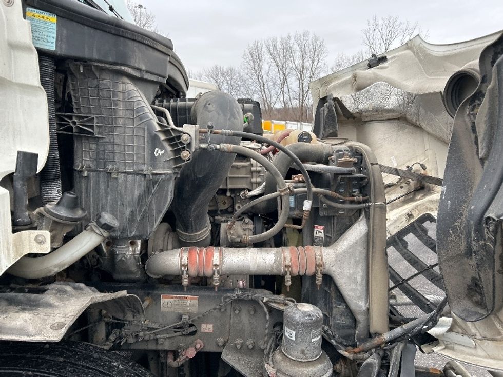 Day Cab Tractor-Heavy Duty Tractors-Freightliner-2022-T11664ST-Akron-OH-673,958\n\t\tmiles-$ 29,000 - Image 15