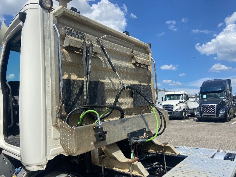 Day Cab Tractor-Heavy Duty Tractors-Freightliner-2022-T11664ST-Brooklyn Park-MN-59,408\n\t\tmiles-$ 65,750 - Image 17