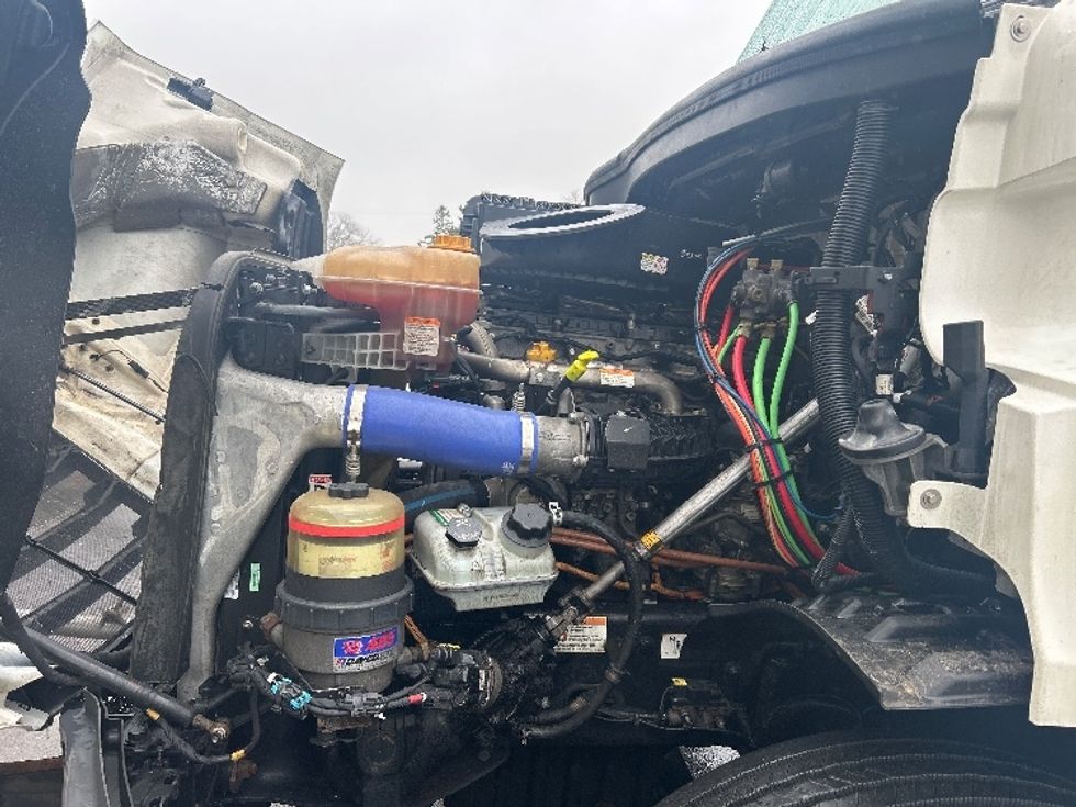 Day Cab Tractor-Heavy Duty Tractors-Freightliner-2022-T11664ST-Brooklyn Park-MN-754,590\n\t\tmiles-$ 28,000 - Image 16