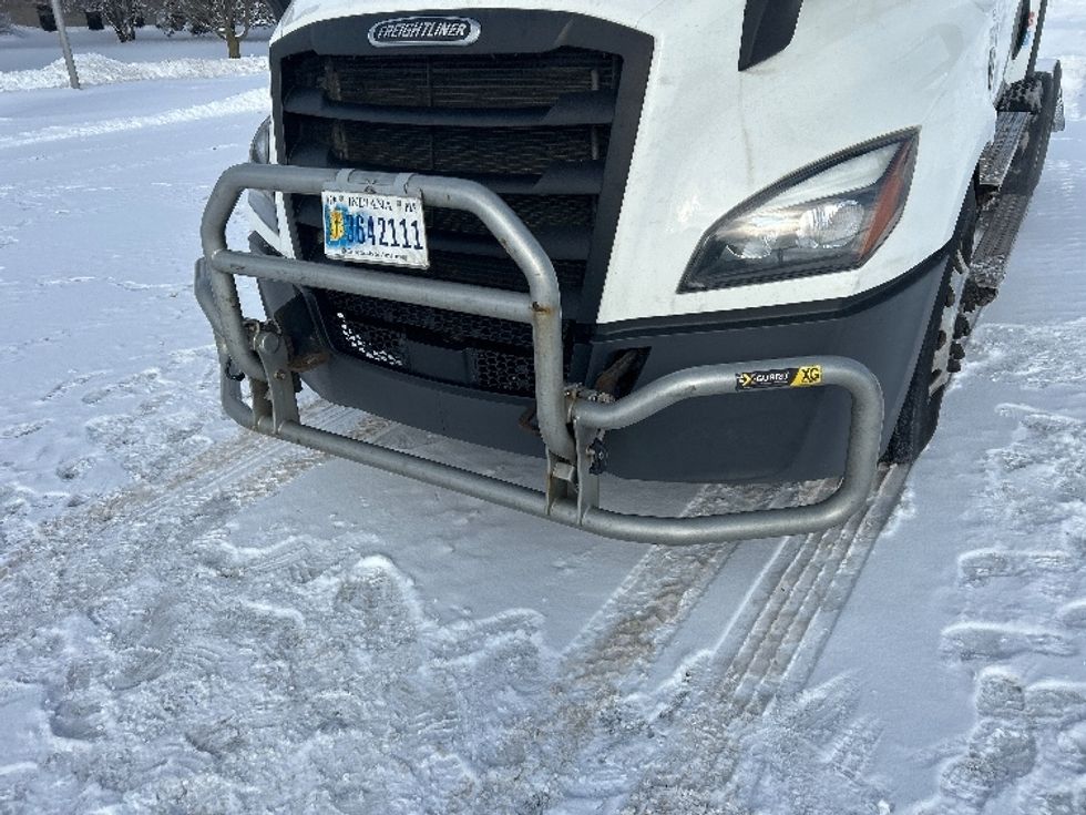 Day Cab Tractor-Heavy Duty Tractors-Freightliner-2022-T11664ST-Buffalo-NY-640,084\n\t\tmiles-$ 28,000 - Image 17