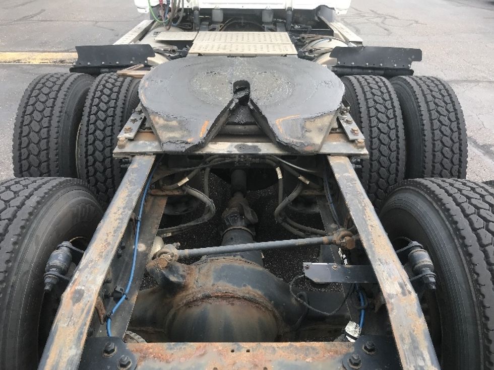 Day Cab Tractor-Heavy Duty Tractors-Freightliner-2022-T11664ST-Canton-OH-475,892\n\t\tmiles-$ 36,500 - Image 6