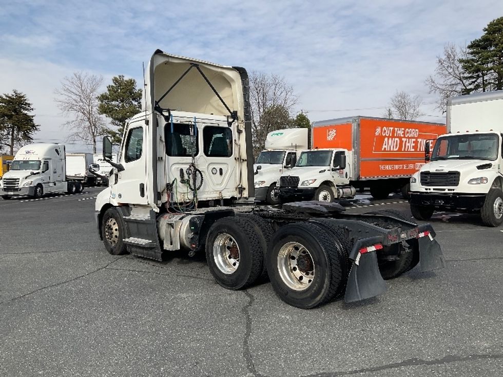 Day Cab Tractor-Heavy Duty Tractors-Freightliner-2022-T11664ST-Charlotte-NC-505,005\n\t\tmiles-$ 52,250 - Image 5