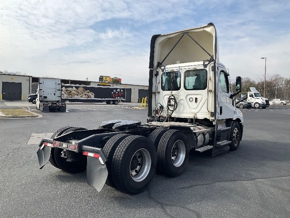 Day Cab Tractor-Heavy Duty Tractors-Freightliner-2022-T11664ST-Charlotte-NC-505,005\n\t\tmiles-$ 52,250 - Image 7
