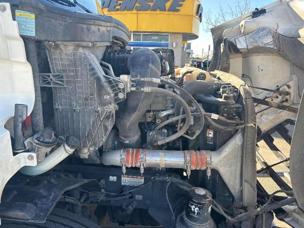 Day Cab Tractor-Heavy Duty Tractors-Freightliner-2022-T11664ST-Dallas-TX-453,256\n\t\tmiles-$ 61,250 - Image 15