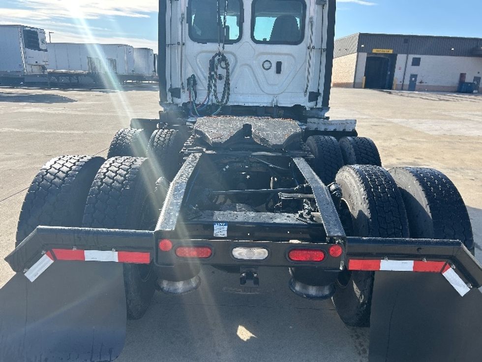 Day Cab Tractor-Heavy Duty Tractors-Freightliner-2022-T11664ST-Dallas-TX-529,625\n\t\tmiles-$ 52,250 - Image 6