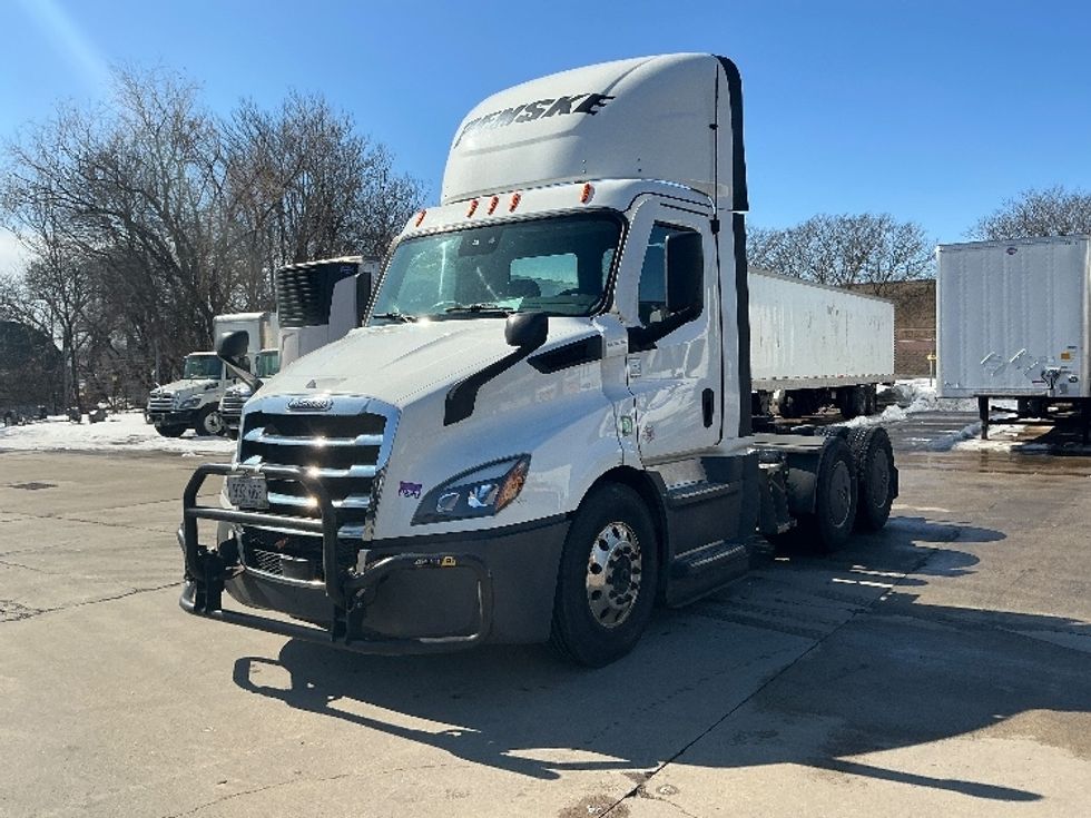 Day Cab Tractor-Heavy Duty Tractors-Freightliner-2022-T11664ST-Dixon-CA-638,819\n\t\tmiles-$ 31,250 - Image 3
