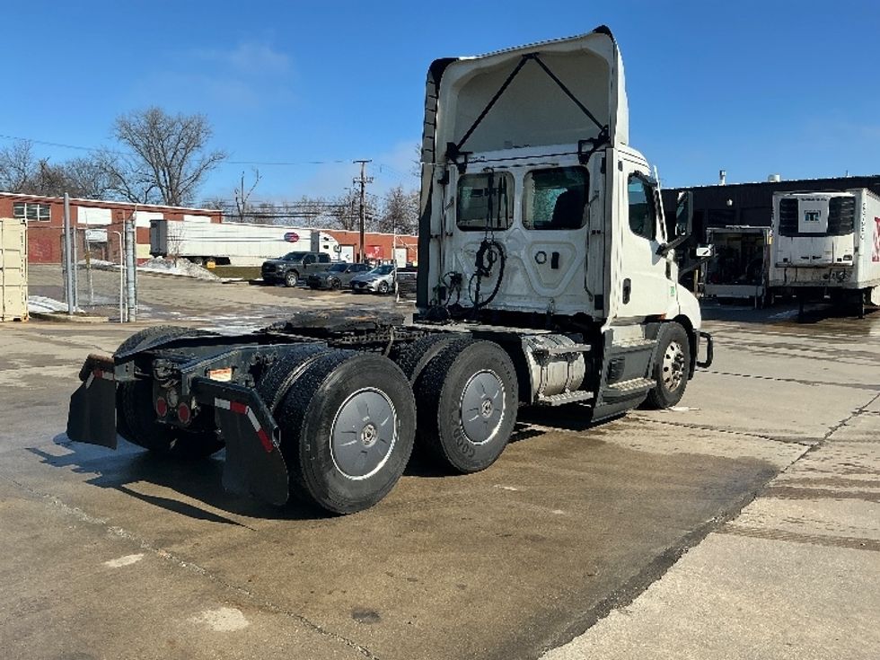 Day Cab Tractor-Heavy Duty Tractors-Freightliner-2022-T11664ST-Dixon-CA-638,819\n\t\tmiles-$ 31,250 - Image 7