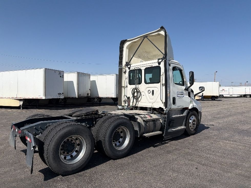 Day Cab Tractor-Heavy Duty Tractors-Freightliner-2022-T11664ST-El Paso-TX-460,369\n\t\tmiles-$ 55,250 - Image 7