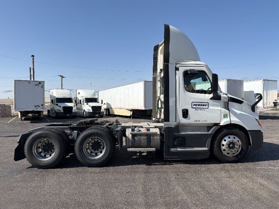 Day Cab Tractor-Heavy Duty Tractors-Freightliner-2022-T11664ST-El Paso-TX-460,369\n\t\tmiles-$ 55,250 - Image 8