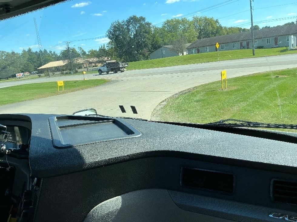 Day Cab Tractor-Heavy Duty Tractors-Freightliner-2022-T11664ST-Elkhart-IN-582,378\n\t\tmiles-$ 36,000 - Image 13