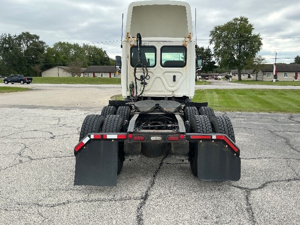 Day Cab Tractor-Heavy Duty Tractors-Freightliner-2022-T11664ST-Elkhart-IN-655,955\n\t\tmiles-$ 28,750 - Image 6