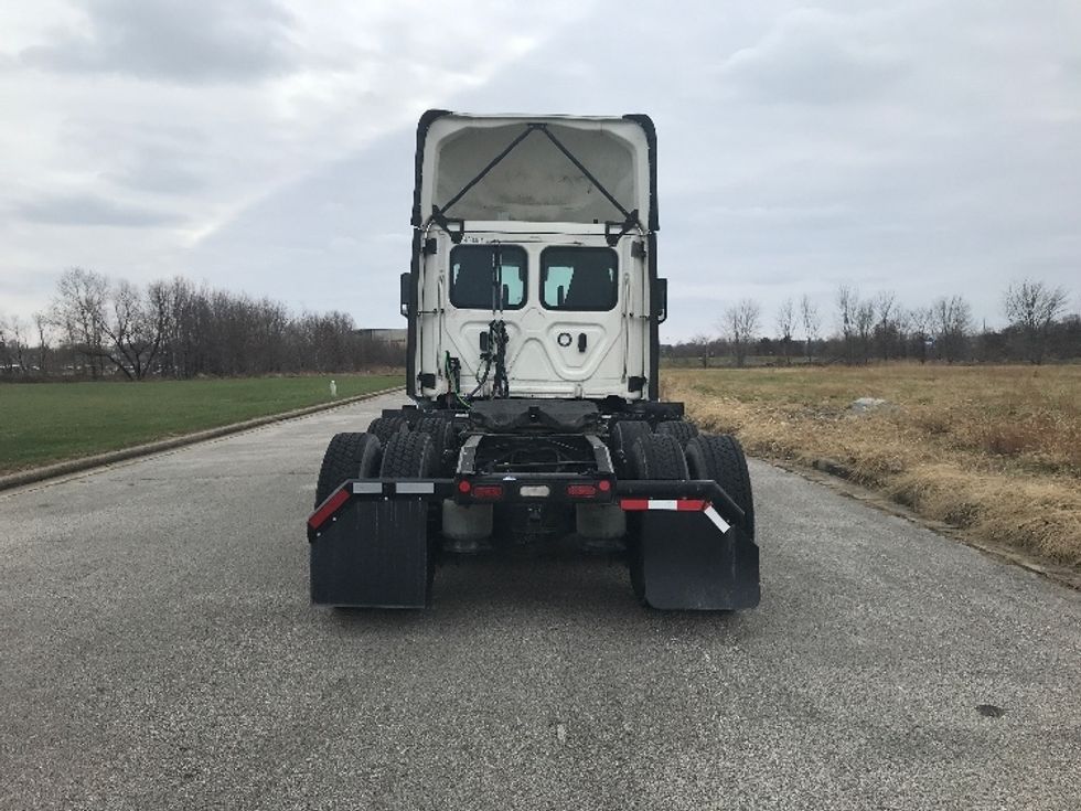 Day Cab Tractor-Heavy Duty Tractors-Freightliner-2022-T11664ST-Evansville-IN-556,283\n\t\tmiles-$ 40,500 - Image 6
