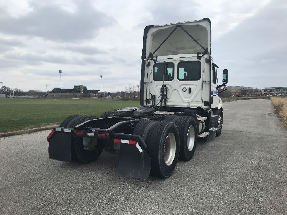 Day Cab Tractor-Heavy Duty Tractors-Freightliner-2022-T11664ST-Evansville-IN-556,283\n\t\tmiles-$ 40,500 - Image 7