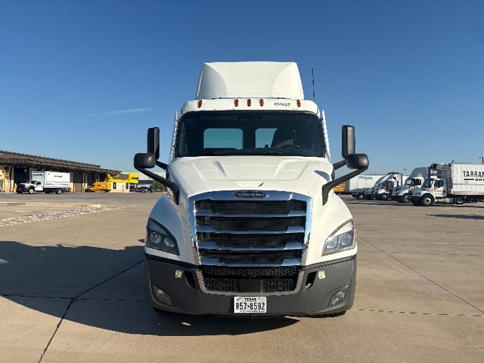 Day Cab Tractor-Heavy Duty Tractors-Freightliner-2022-T11664ST-Fort Worth-TX-332,623\n\t\tmiles-$ 69,500 - Image 2
