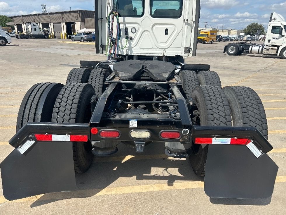 Day Cab Tractor-Heavy Duty Tractors-Freightliner-2022-T11664ST-Fort Worth-TX-342,576\n\t\tmiles-$ 72,000 - Image 6