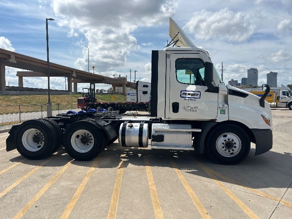Day Cab Tractor-Heavy Duty Tractors-Freightliner-2022-T11664ST-Fort Worth-TX-342,576\n\t\tmiles-$ 72,000 - Image 8