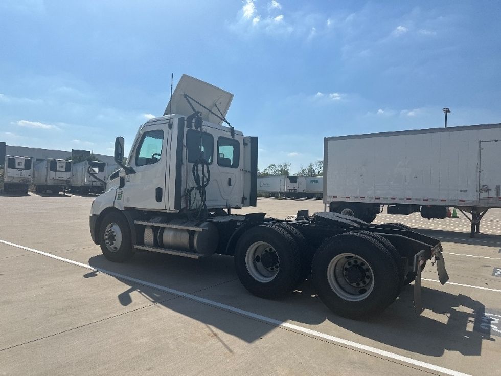 Day Cab Tractor-Heavy Duty Tractors-Freightliner-2022-T11664ST-Fort Worth-TX-347,568\n\t\tmiles-$ 68,750 - Image 5