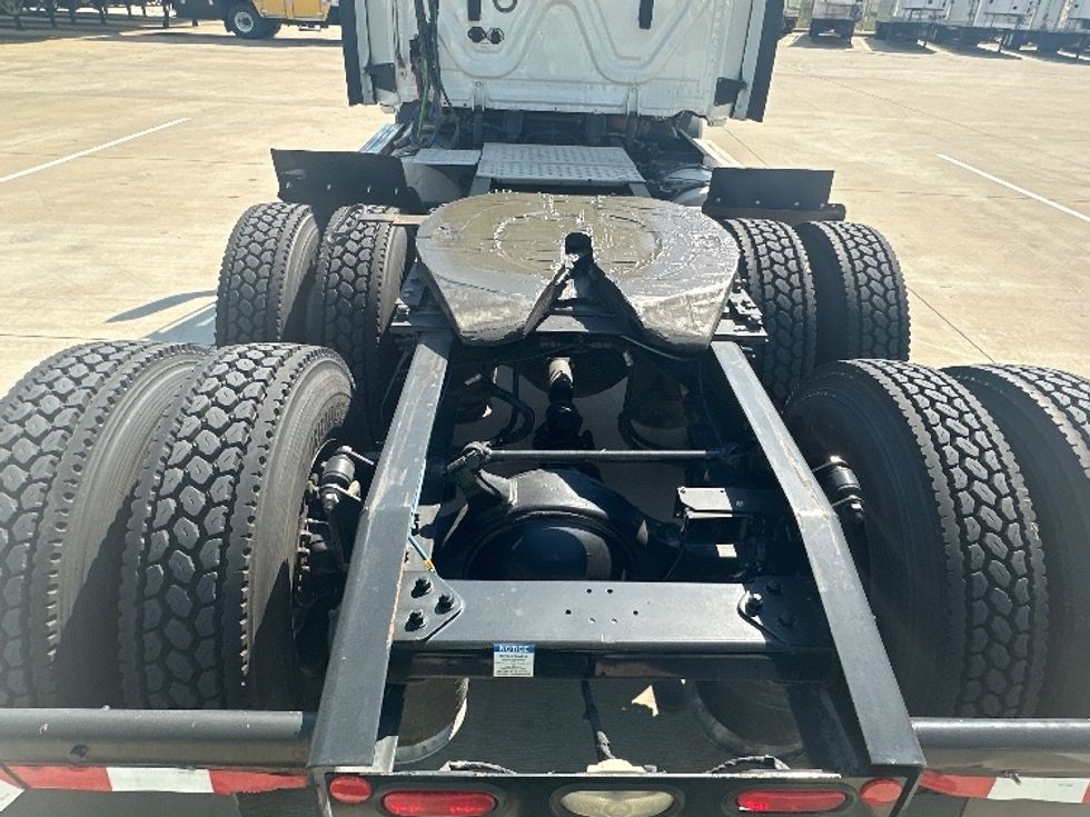 Day Cab Tractor-Heavy Duty Tractors-Freightliner-2022-T11664ST-Fort Worth-TX-347,568\n\t\tmiles-$ 68,750 - Image 6