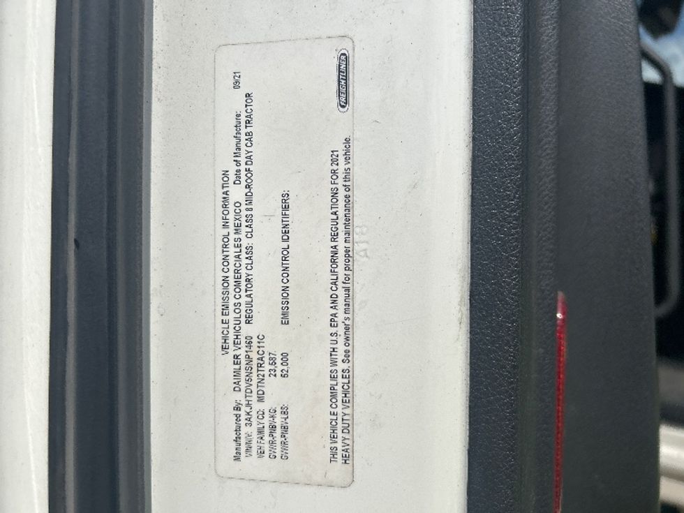 Day Cab Tractor-Heavy Duty Tractors-Freightliner-2022-T11664ST-Fort Worth-TX-360,362\n\t\tmiles-$ 66,500 - Image 17