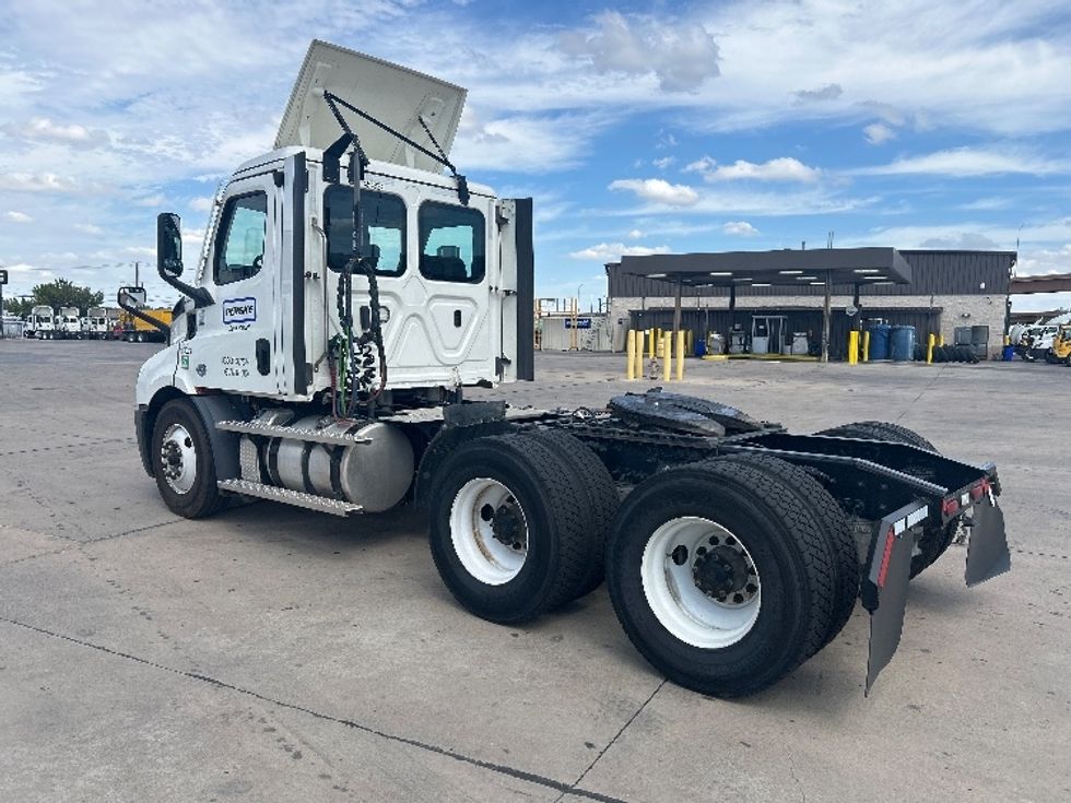 Day Cab Tractor-Heavy Duty Tractors-Freightliner-2022-T11664ST-Fort Worth-TX-360,362\n\t\tmiles-$ 66,500 - Image 5