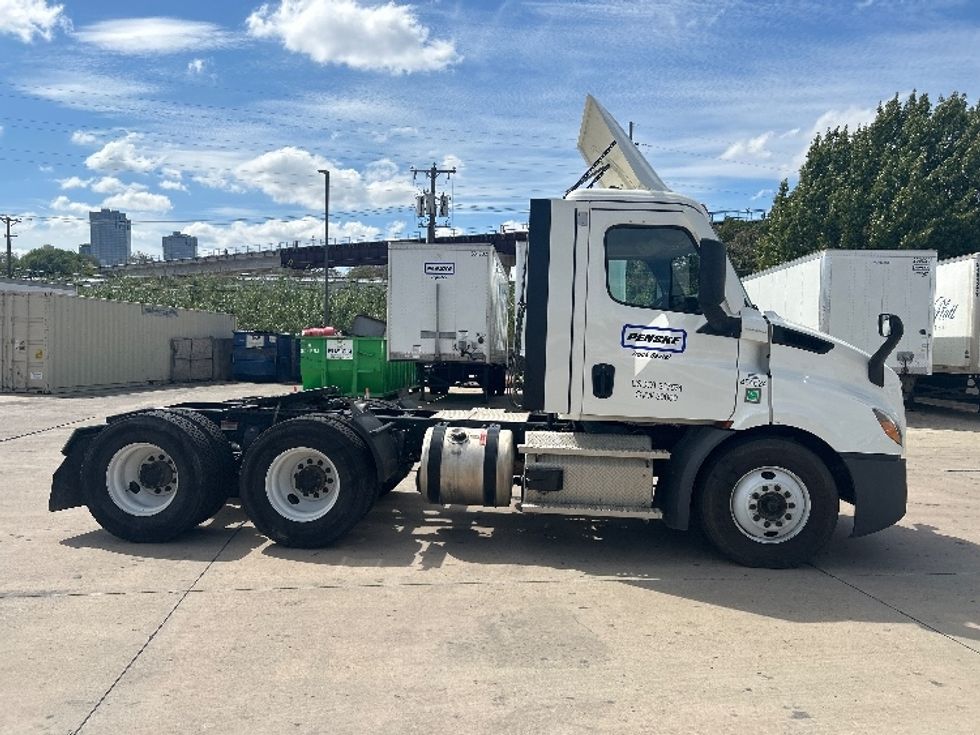 Day Cab Tractor-Heavy Duty Tractors-Freightliner-2022-T11664ST-Fort Worth-TX-360,362\n\t\tmiles-$ 66,500 - Image 8