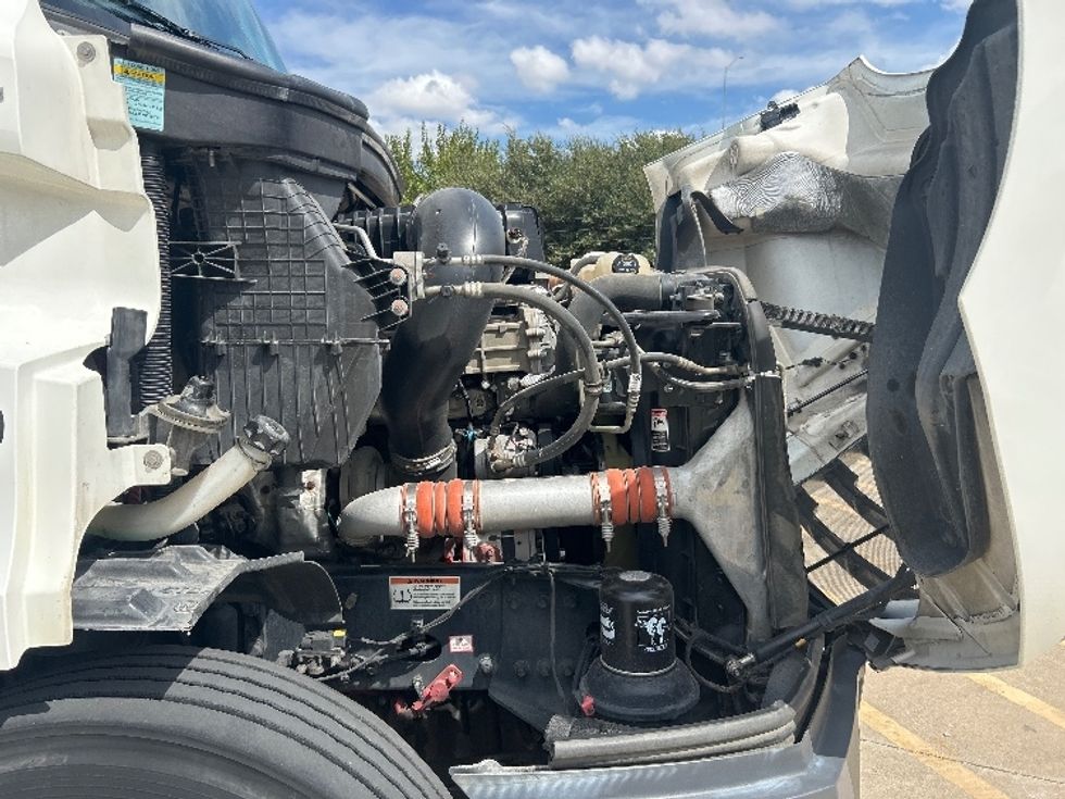 Day Cab Tractor-Heavy Duty Tractors-Freightliner-2022-T11664ST-Fort Worth-TX-411,611\n\t\tmiles-$ 62,250 - Image 15