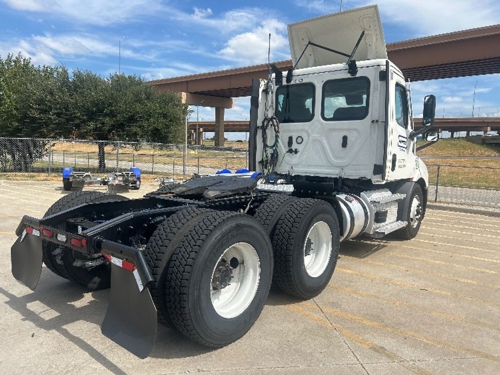 Day Cab Tractor-Heavy Duty Tractors-Freightliner-2022-T11664ST-Fort Worth-TX-447,993\n\t\tmiles-$ 58,750 - Image 7