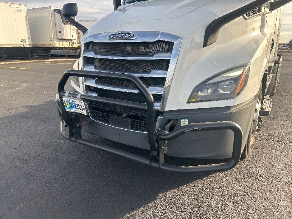 Day Cab Tractor-Heavy Duty Tractors-Freightliner-2022-T11664ST-Greeley-CO-388,100\n\t\tmiles-$ 67,750 - Image 17