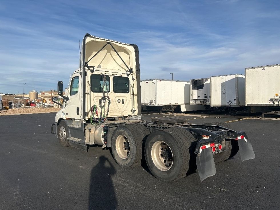 Day Cab Tractor-Heavy Duty Tractors-Freightliner-2022-T11664ST-Greeley-CO-388,100\n\t\tmiles-$ 67,750 - Image 5