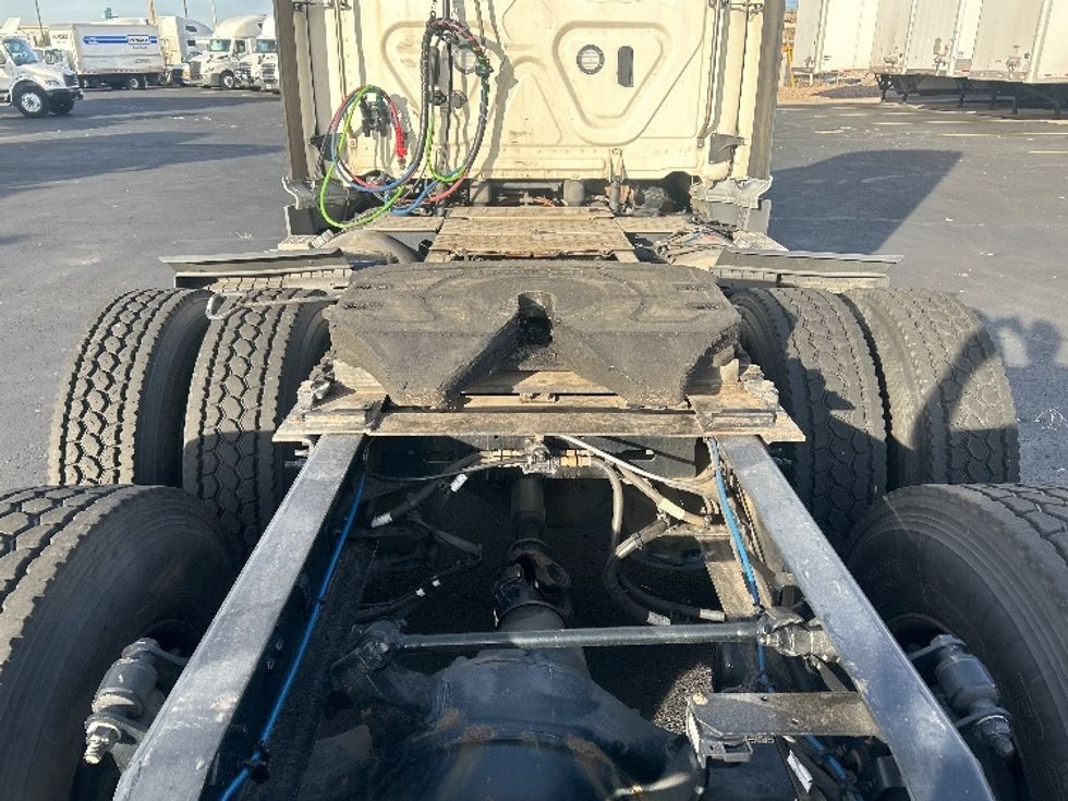 Day Cab Tractor-Heavy Duty Tractors-Freightliner-2022-T11664ST-Greeley-CO-388,100\n\t\tmiles-$ 67,750 - Image 6