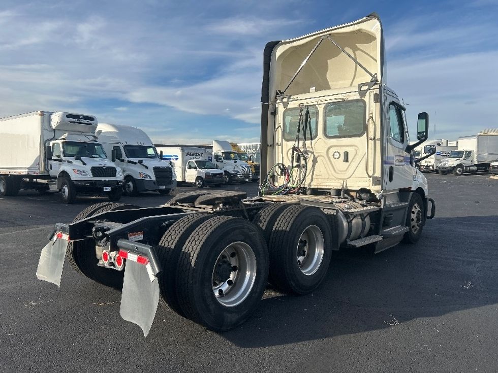 Day Cab Tractor-Heavy Duty Tractors-Freightliner-2022-T11664ST-Greeley-CO-388,100\n\t\tmiles-$ 67,750 - Image 7
