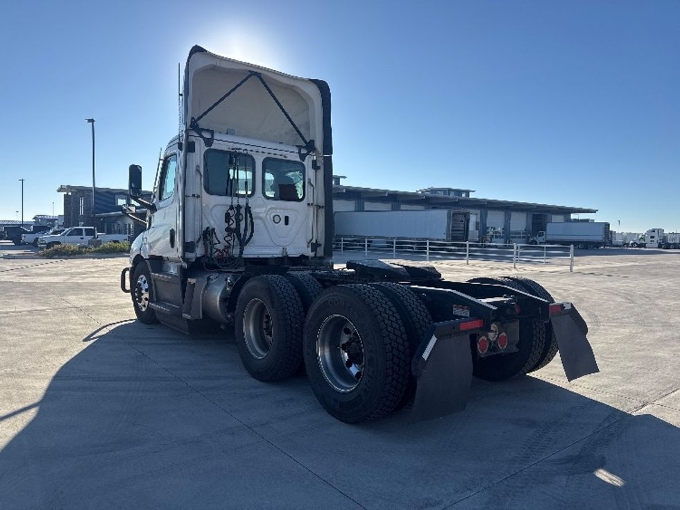 Day Cab Tractor-Heavy Duty Tractors-Freightliner-2022-T11664ST-Greeley-CO-496,903\n\t\tmiles-$ 51,500 - Image 5