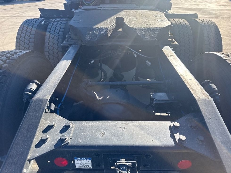 Day Cab Tractor-Heavy Duty Tractors-Freightliner-2022-T11664ST-Greeley-CO-496,903\n\t\tmiles-$ 51,500 - Image 6