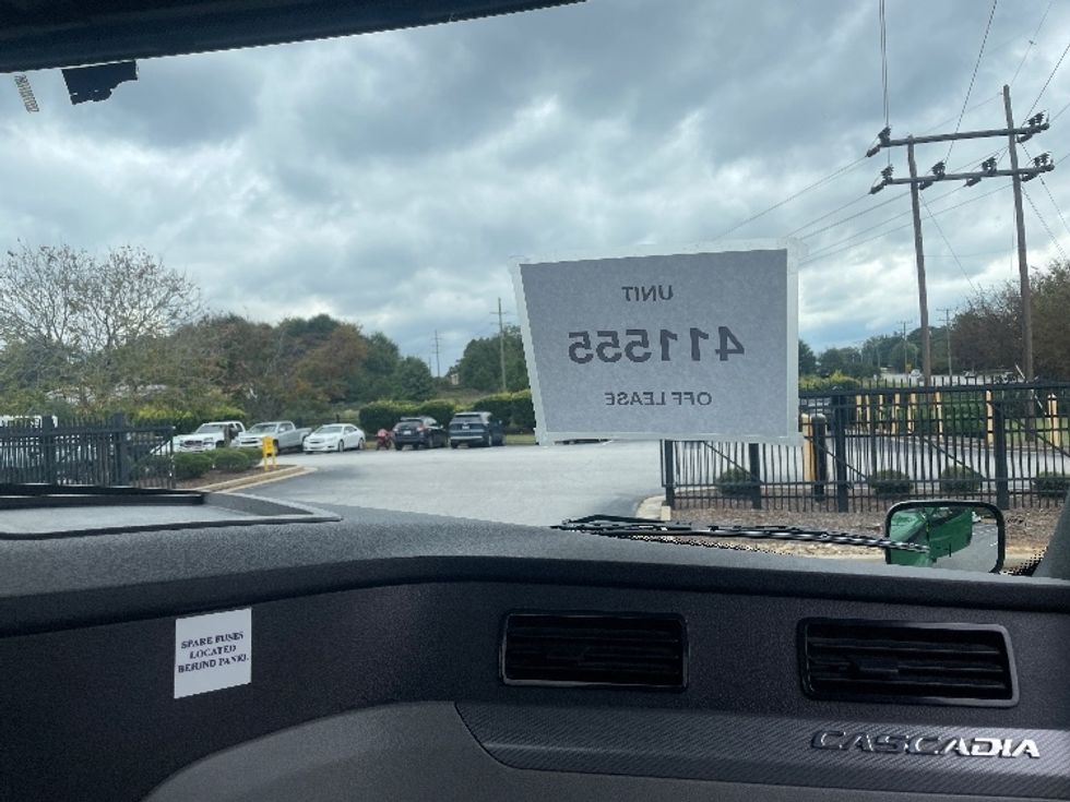 Day Cab Tractor-Heavy Duty Tractors-Freightliner-2022-T11664ST-Greenville-SC-344,759\n\t\tmiles-$ 68,250 - Image 13