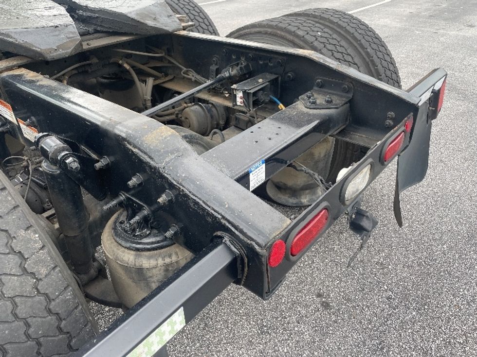 Day Cab Tractor-Heavy Duty Tractors-Freightliner-2022-T11664ST-Greenville-SC-344,759\n\t\tmiles-$ 68,250 - Image 17