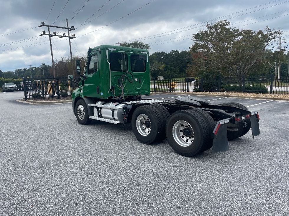 Day Cab Tractor-Heavy Duty Tractors-Freightliner-2022-T11664ST-Greenville-SC-344,759\n\t\tmiles-$ 68,250 - Image 5
