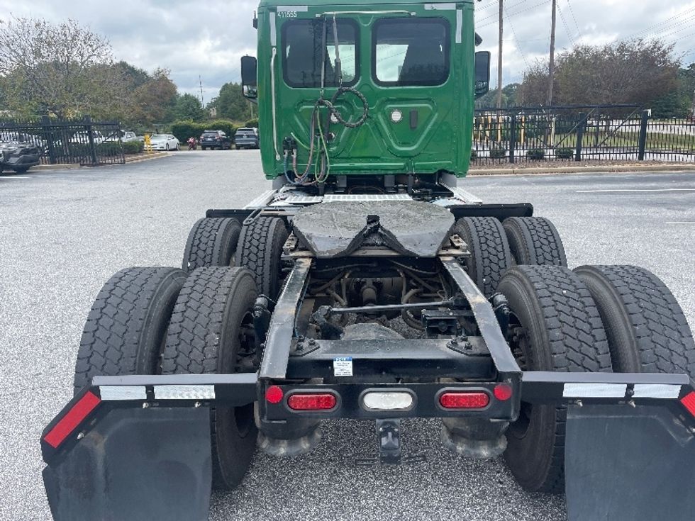Day Cab Tractor-Heavy Duty Tractors-Freightliner-2022-T11664ST-Greenville-SC-344,759\n\t\tmiles-$ 68,250 - Image 6