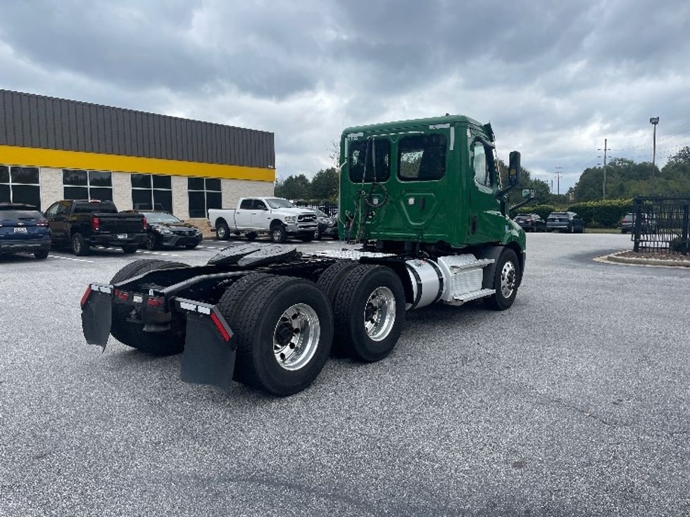 Day Cab Tractor-Heavy Duty Tractors-Freightliner-2022-T11664ST-Greenville-SC-344,759\n\t\tmiles-$ 68,250 - Image 7